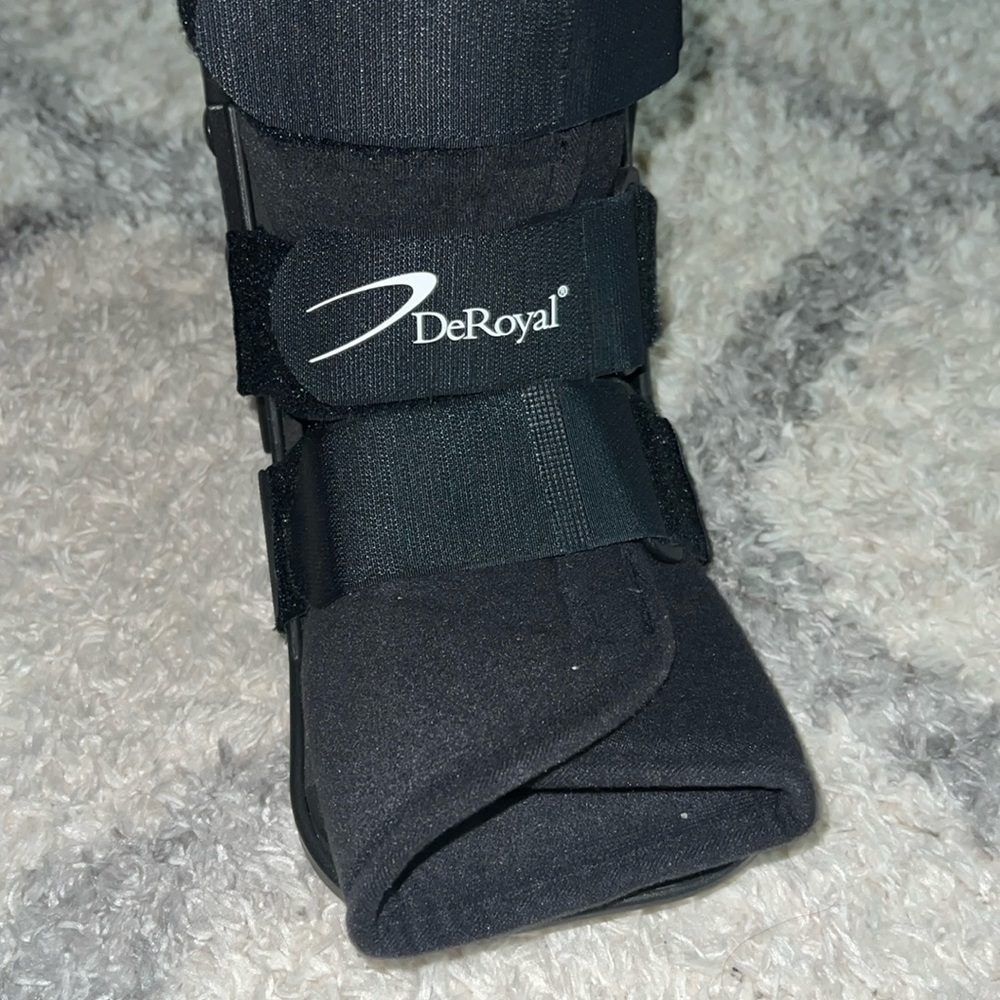 Orthopedic Boot - Picture 2 of 8